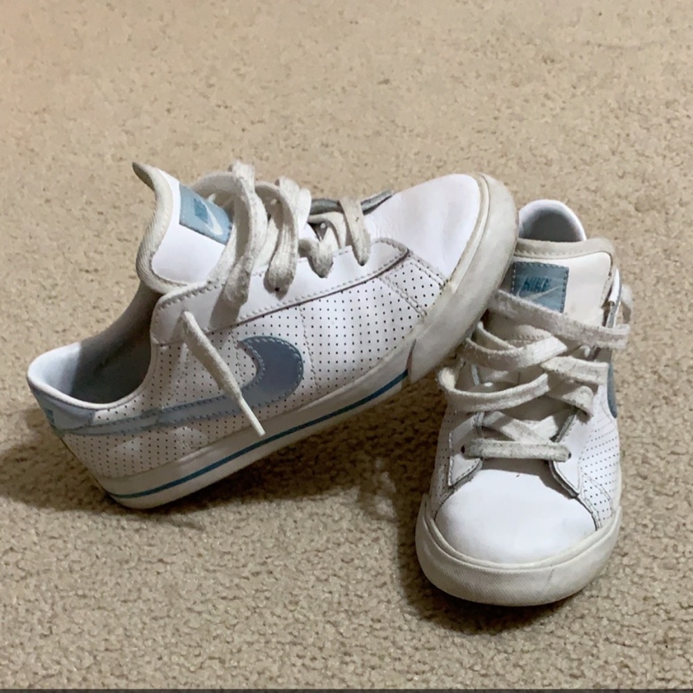Youth shoes